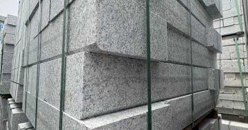 齐齐哈尔芝麻白路牙石 马路牙子