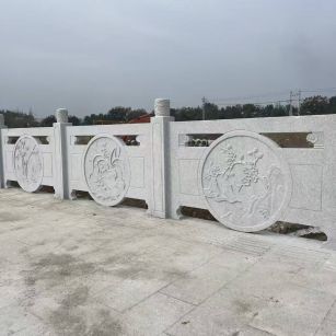 齐齐哈尔芝麻白河道栏杆 石材栏杆