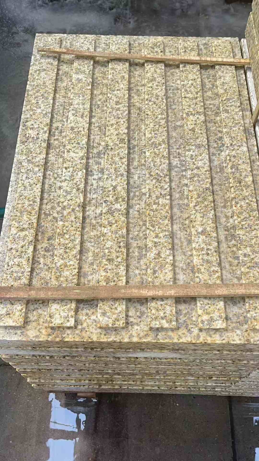齐齐哈尔黄金麻盲道 石材盲道
