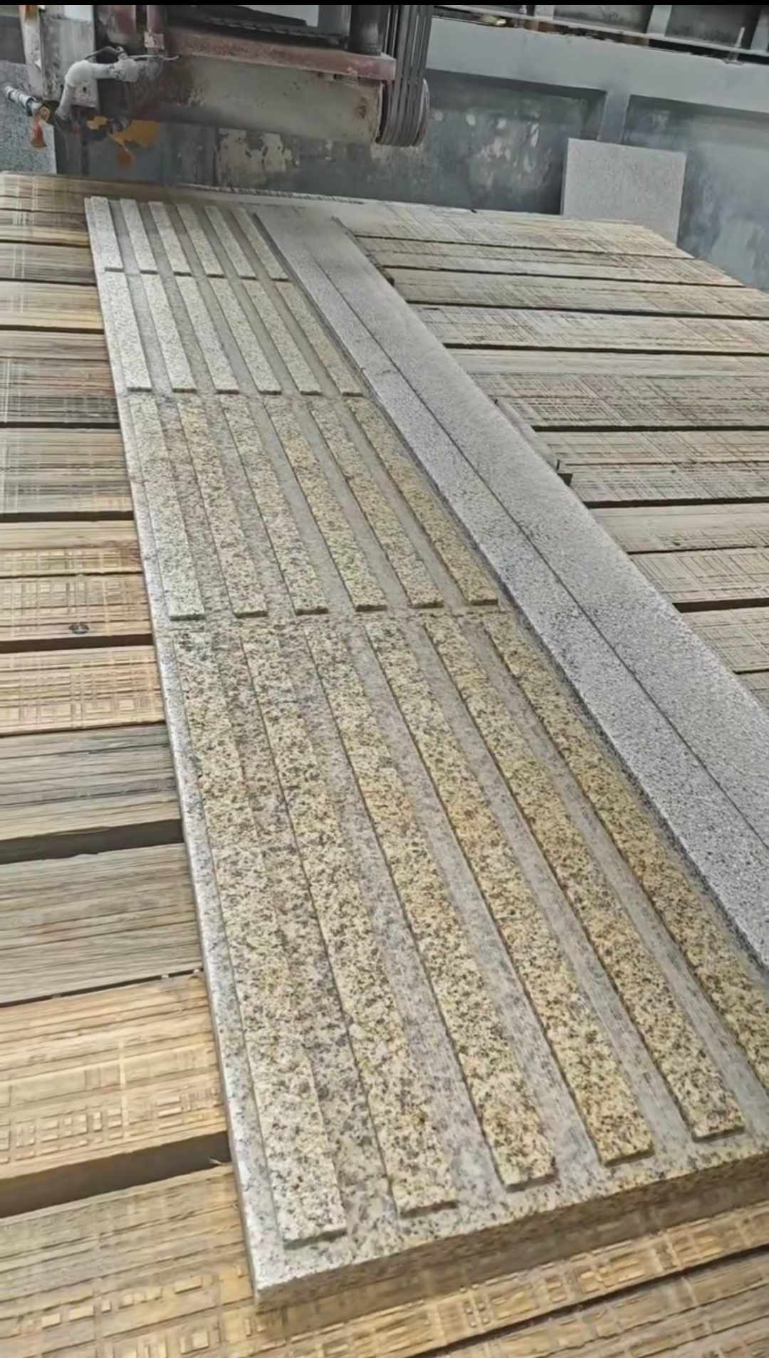 齐齐哈尔黄金麻盲道石 盲条