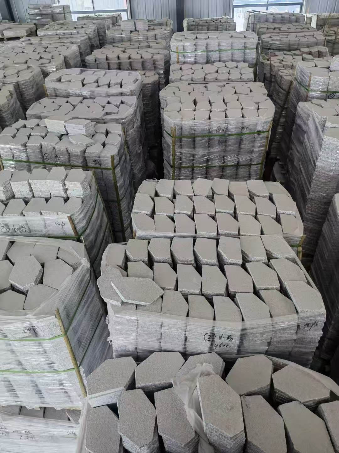 齐齐哈尔芝麻白石材冰裂纹，碎拼。